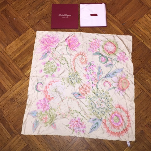 Ferragamo 100% Silk Scarf - Picture 1 of 4