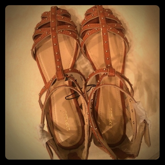 NWT Express tan sandals with gold details
