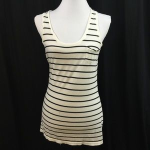 Super light weight b&w tank top