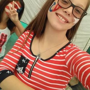 Meet your Posher, Alydia