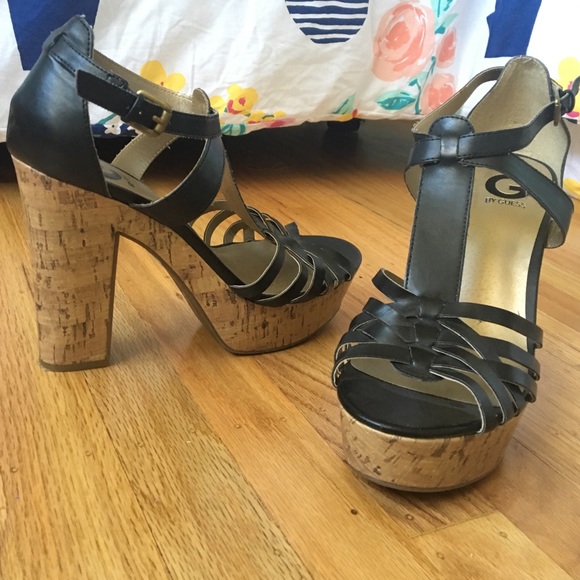 Never worn G by Guess heels in size 10 - Picture 2 of 4