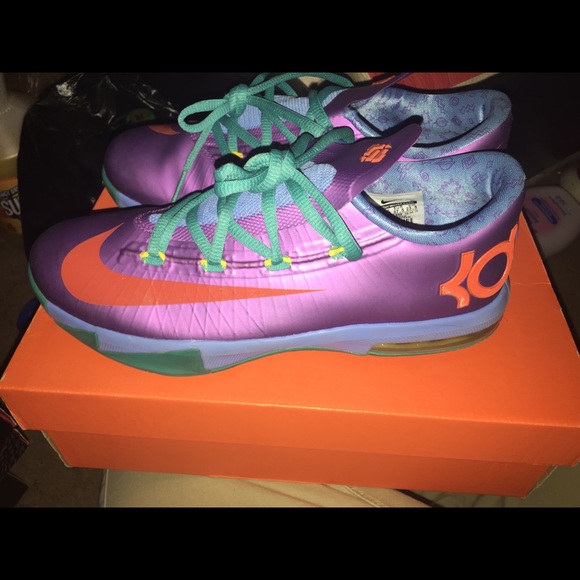 Authentic KD 6. Rugrats. GS  size 5.