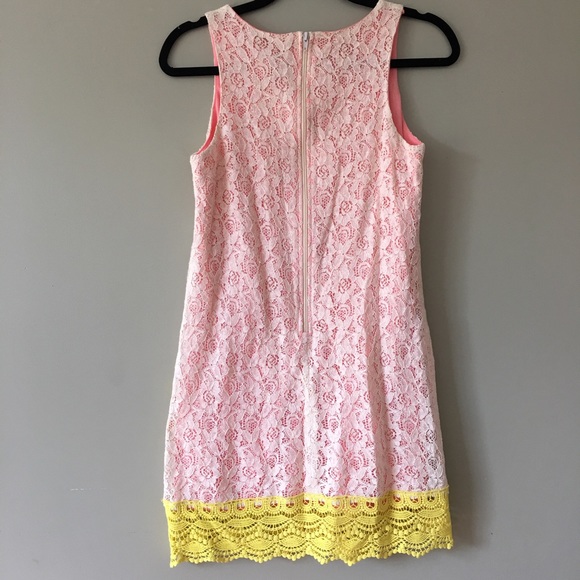 Boutique Lace Dress - Picture 3 of 3