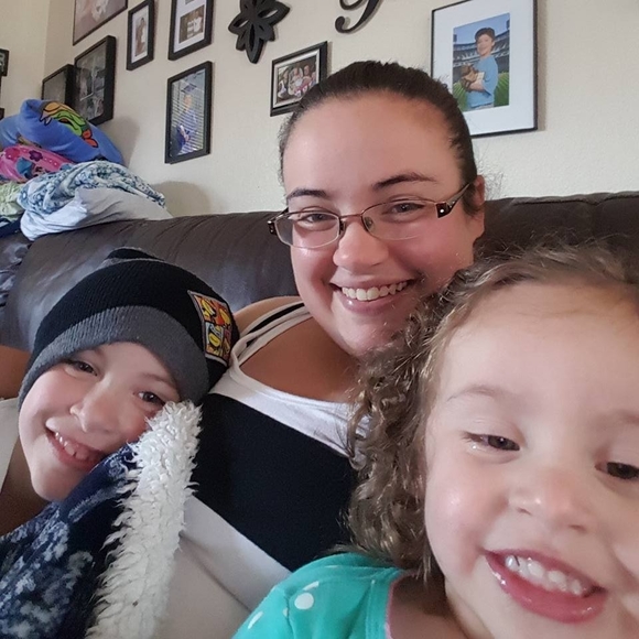 Meet your Posher, Amanda - Picture 1 of 1