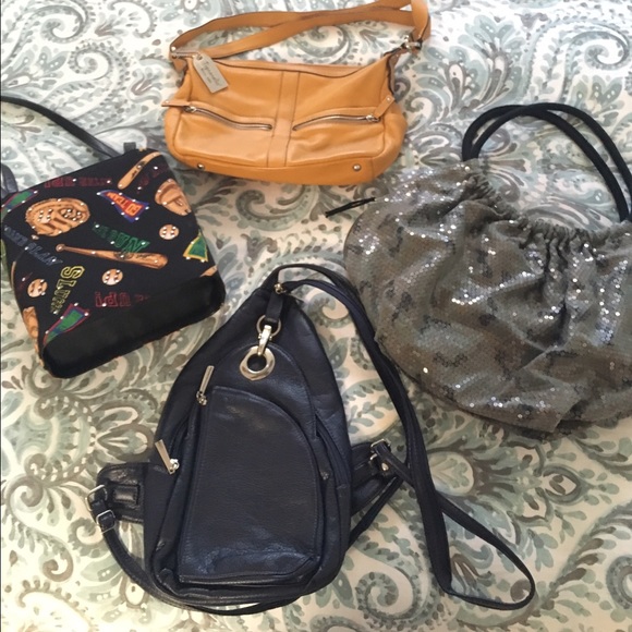 New and used purses and navy blue backpack - Picture 1 of 1