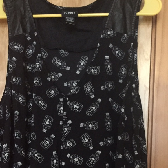 Torrid Poison Tank Top Size 3-SOLD