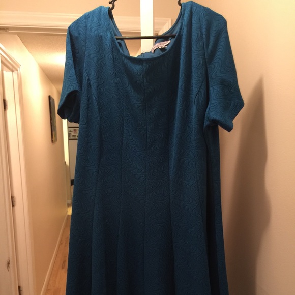 Danny and Nicole midi length dress size 3X