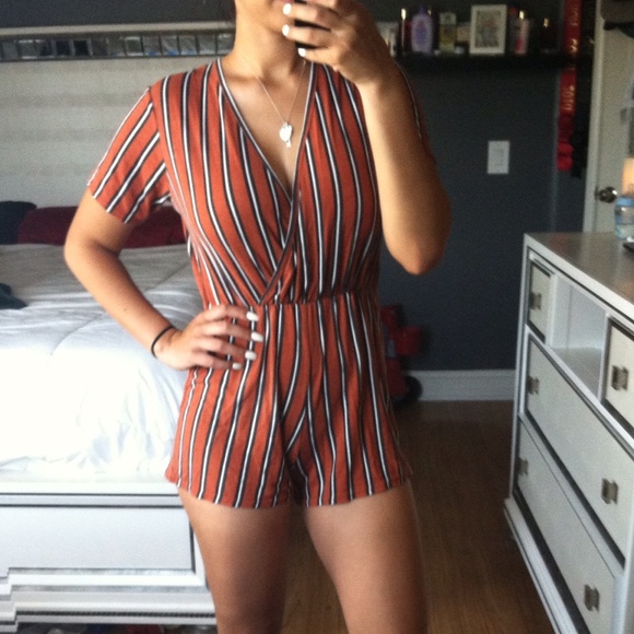 Orange romper - Picture 3 of 4
