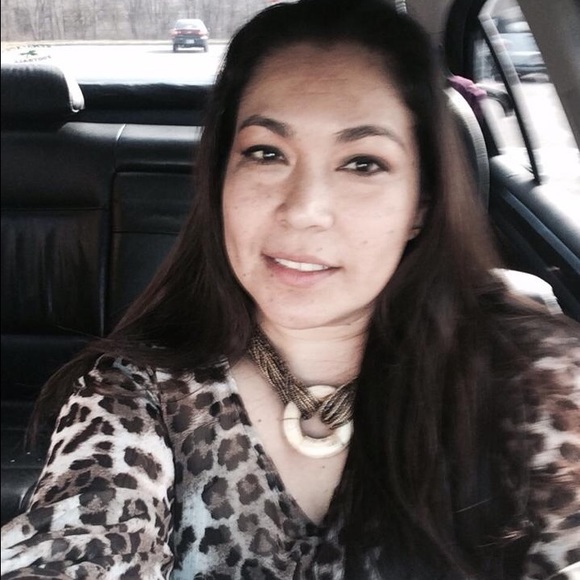 Meet your Posher, Adula