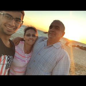 Meet your Posher, Claudia