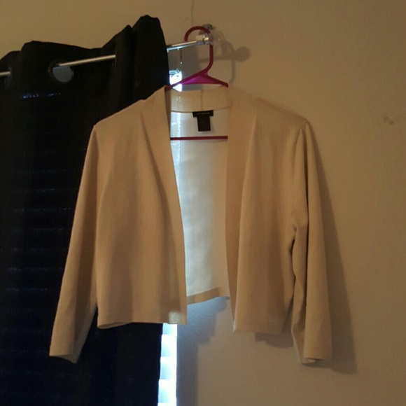3 quarter length sleeves cardigan