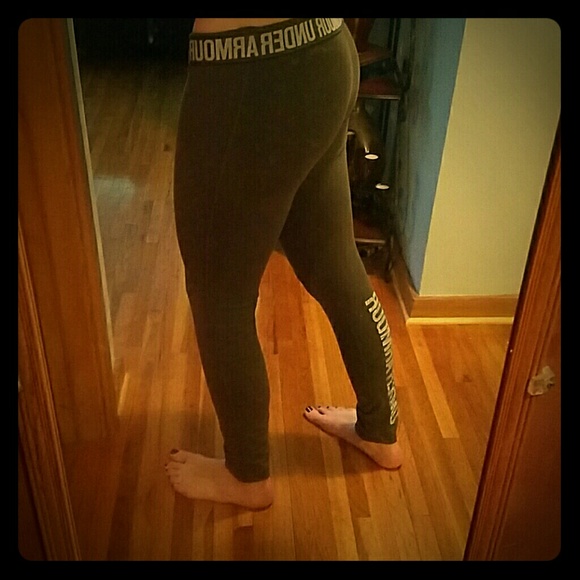 Under Armour Olive Yogas