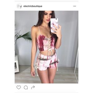 New with tags crop top set! Size small (tie dye).