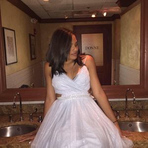 Meet your Posher, Emely