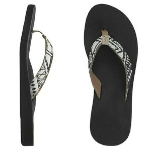 NWT Reef sz6 women's flip flops, "Midday Tides"