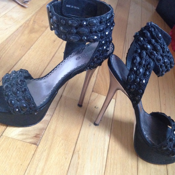 Bebe ankle strap heels - Picture 2 of 4