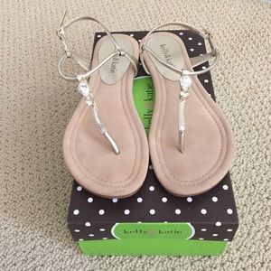 Gold sandals with rhinestones detail