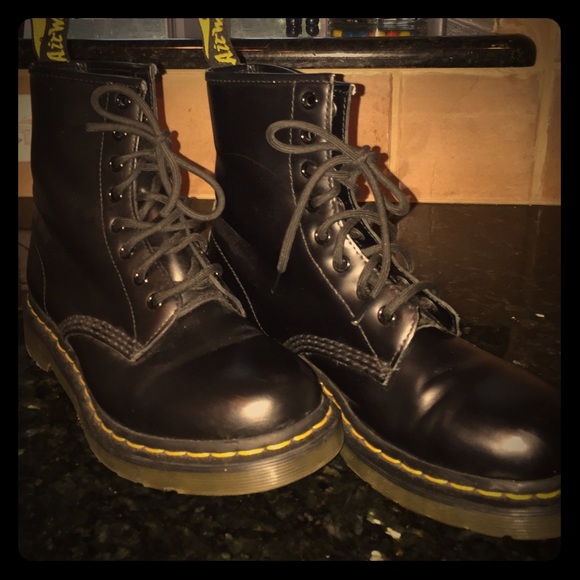 Docs / Dr.Martens