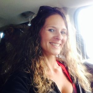 Meet your Posher, Angie