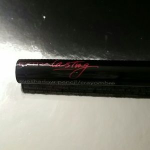 NWT Avon Extra Lasting Eyeshadow Pencil Violet
