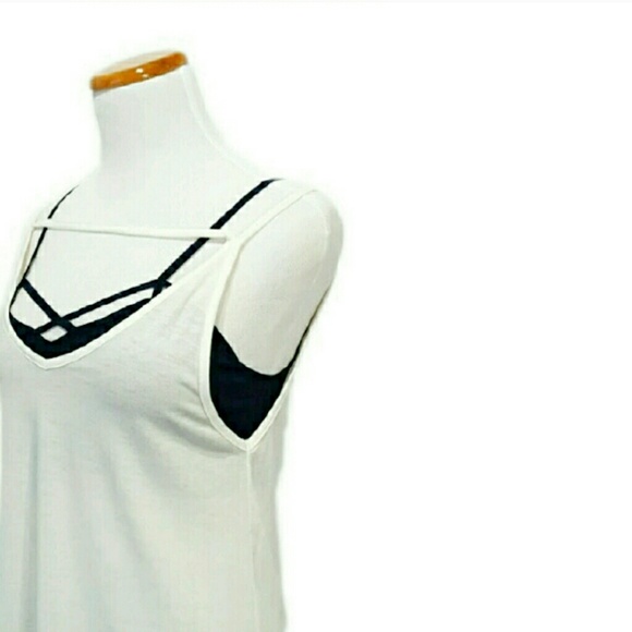 ❌SOLD❌ Strappy Multi-Wear Casual Tank - Picture 4 of 4