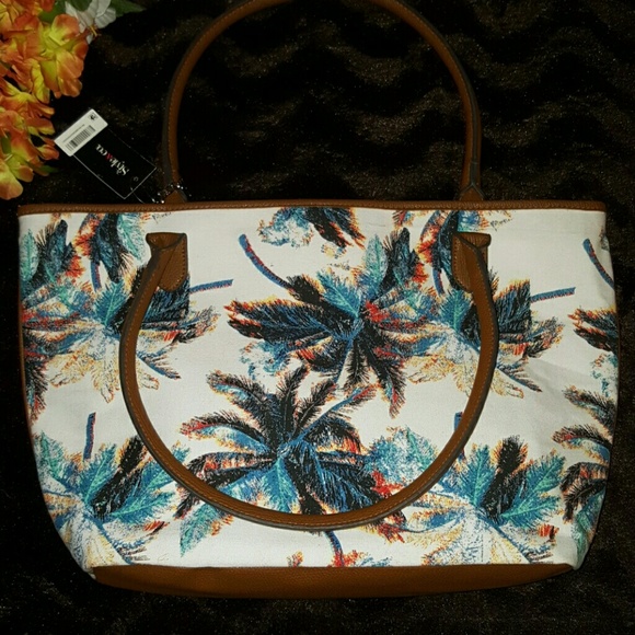 STYLE & CO THE SEA TOTE PALM. - Picture 2 of 4