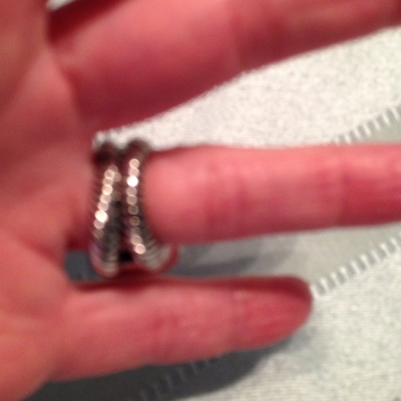 Ring - Picture 3 of 3