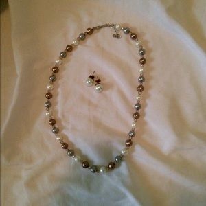 Pearl necklace and earring set