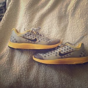 Nike livestrong shoes
