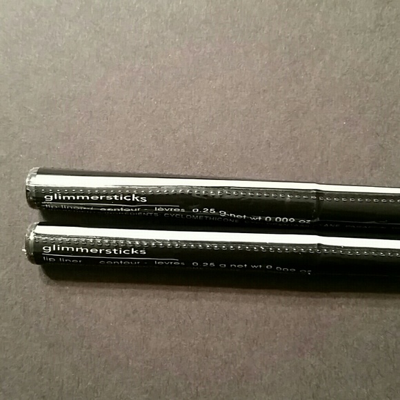 NWT Avon - Set of 2 GlimmerSticks Lip Liners