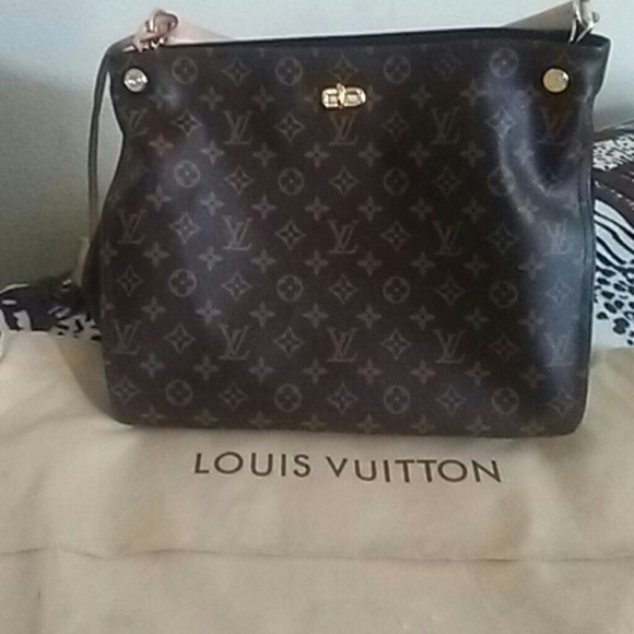 Louis vuitton purse - Picture 1 of 1