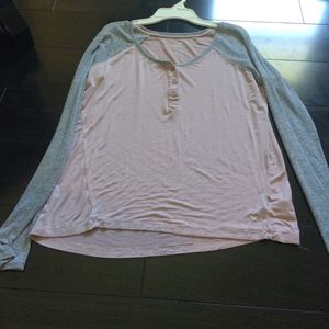 American eagle long sleeve shirt.