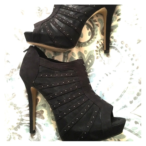 Beautiful black high heels - Picture 1 of 4