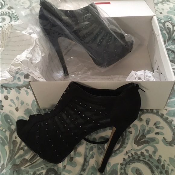 Beautiful black high heels - Picture 4 of 4