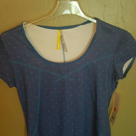 Top-activewear