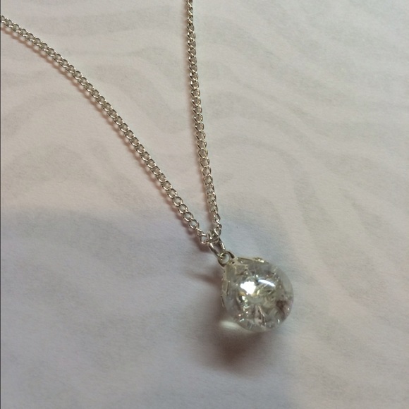 Handmade cracked marble necklace - Picture 2 of 4