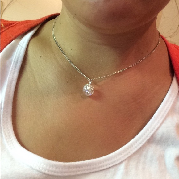 Handmade cracked marble necklace - Picture 4 of 4