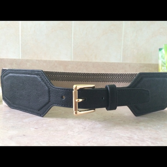 Ann Taylor black leather stretchy belt
