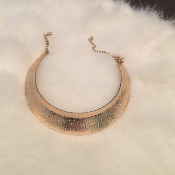 Gold choker/necklace