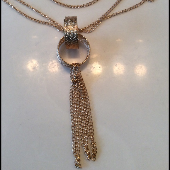 New long golden necklace . Price dropped ⬇️ ⬇️ - Picture 2 of 2