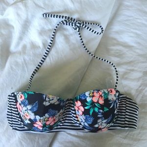 Black/White/Muti-Color Flower Bikini Top