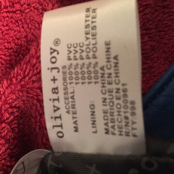 OLIVIA + JOY BLUE CROSS BODY - Picture 4 of 4