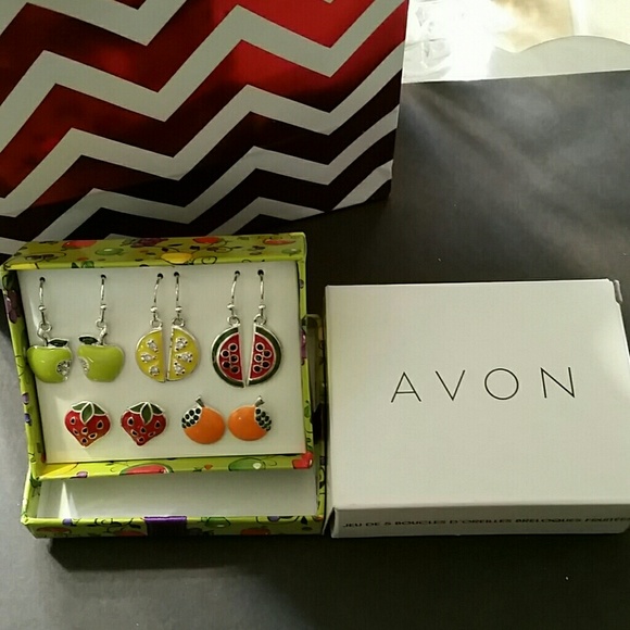 NWT AVON Fruit Charms 5 pack of Earrings