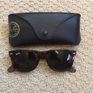 Ray-Ban Wayfarer Tortoise Shell Sunglasses