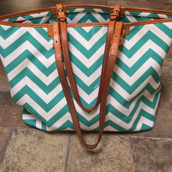 Sale sale!! Dooney & Bourke chevron tote - Picture 2 of 4