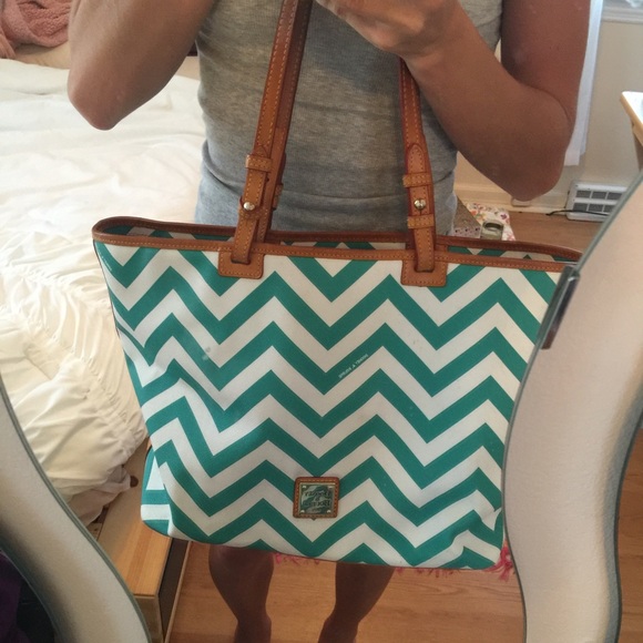 Sale sale!! Dooney & Bourke chevron tote - Picture 4 of 4