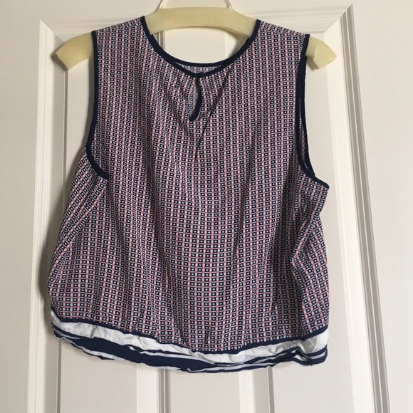 Matching patterned top from gap - Picture 2 of 2