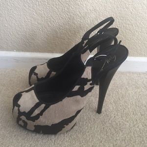 GIUSEPPE ZANTOTTI Peep Toe Heels