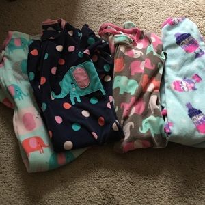 Set of 4 fleece footed pajamas by Carter's🎀