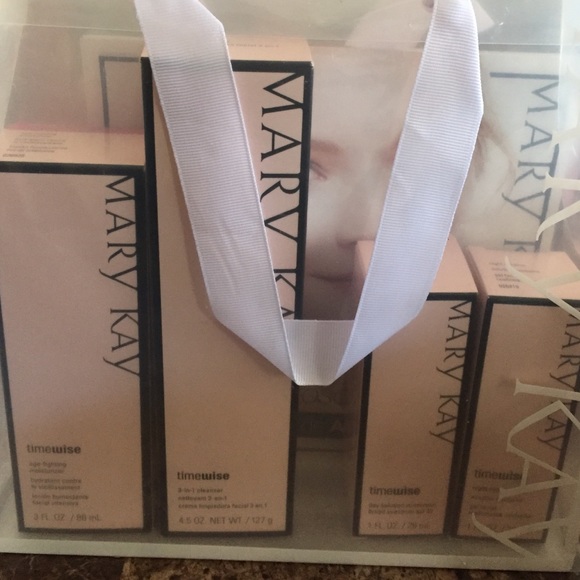 Mary Kay Miracle Set--never been opened!